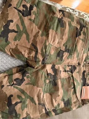 Men's Camouflage Cargo Shorts - Green/Brown Camo